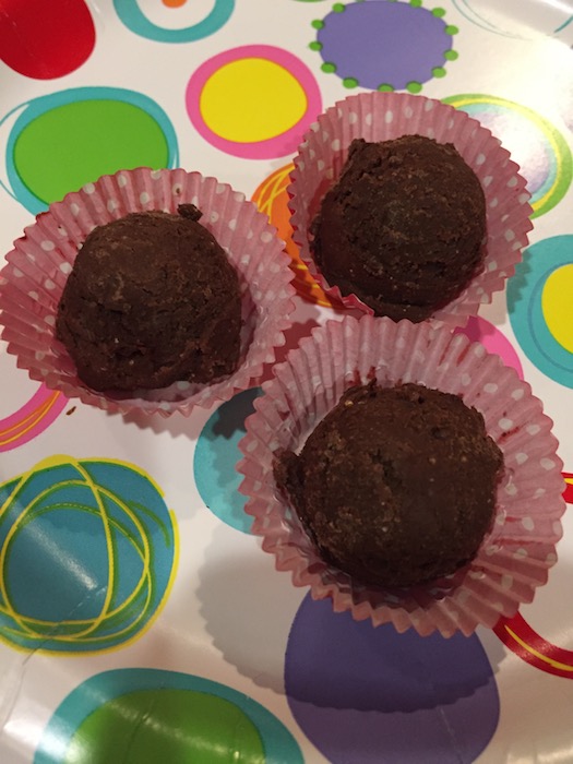 Chocolate Truffle Recipe | GroovyBeets.com